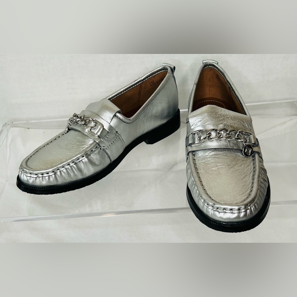 Donald Pliner Lissi Sliver Metallic Leather Loafer, Sz 6.5, NIB - Picture 2 of 11